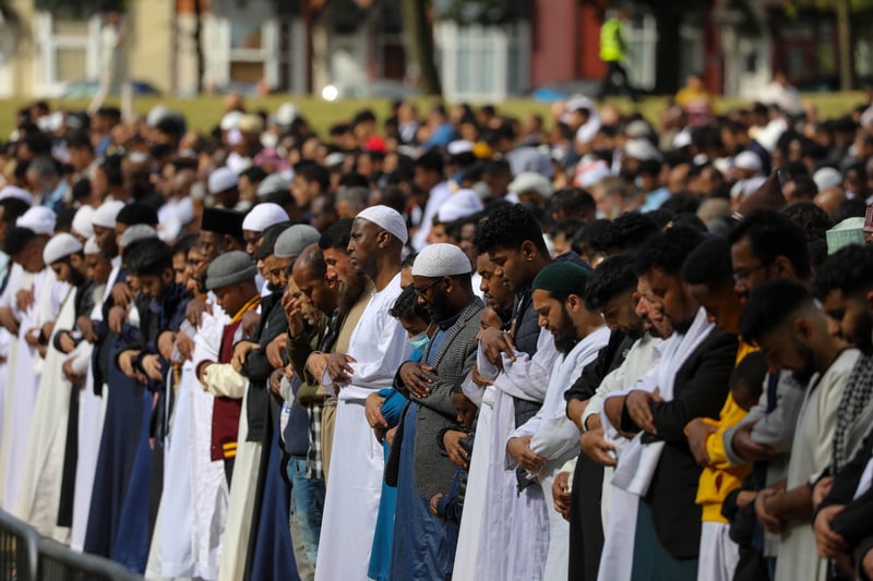 media-eid-mubarak-ten-854536