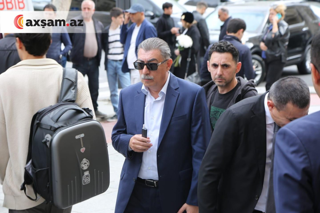 media-showpic_el100_15_1759227135
