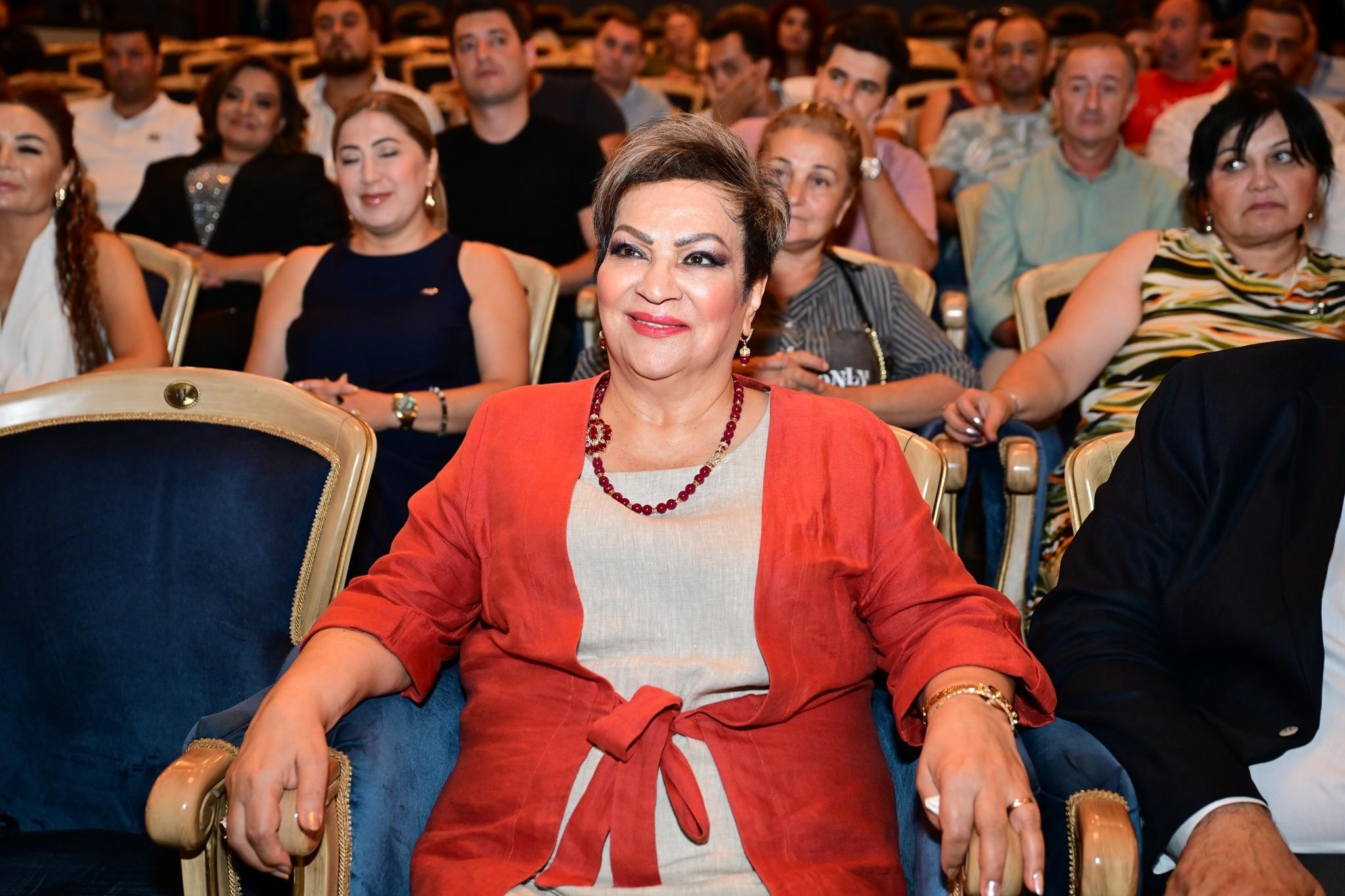 media-showpic_el100__1_
