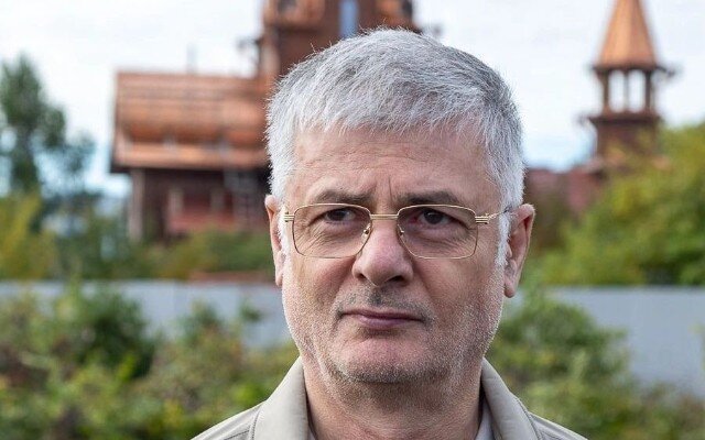 media-1760294677_20520ee35547d1cb02e0196404717f56ac6d03f191cf9fec9b661816d065