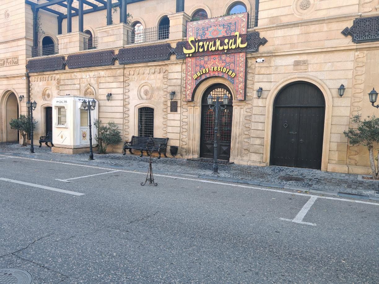 media-55b39da0-bad9-453e-91db-603bf2806cc5