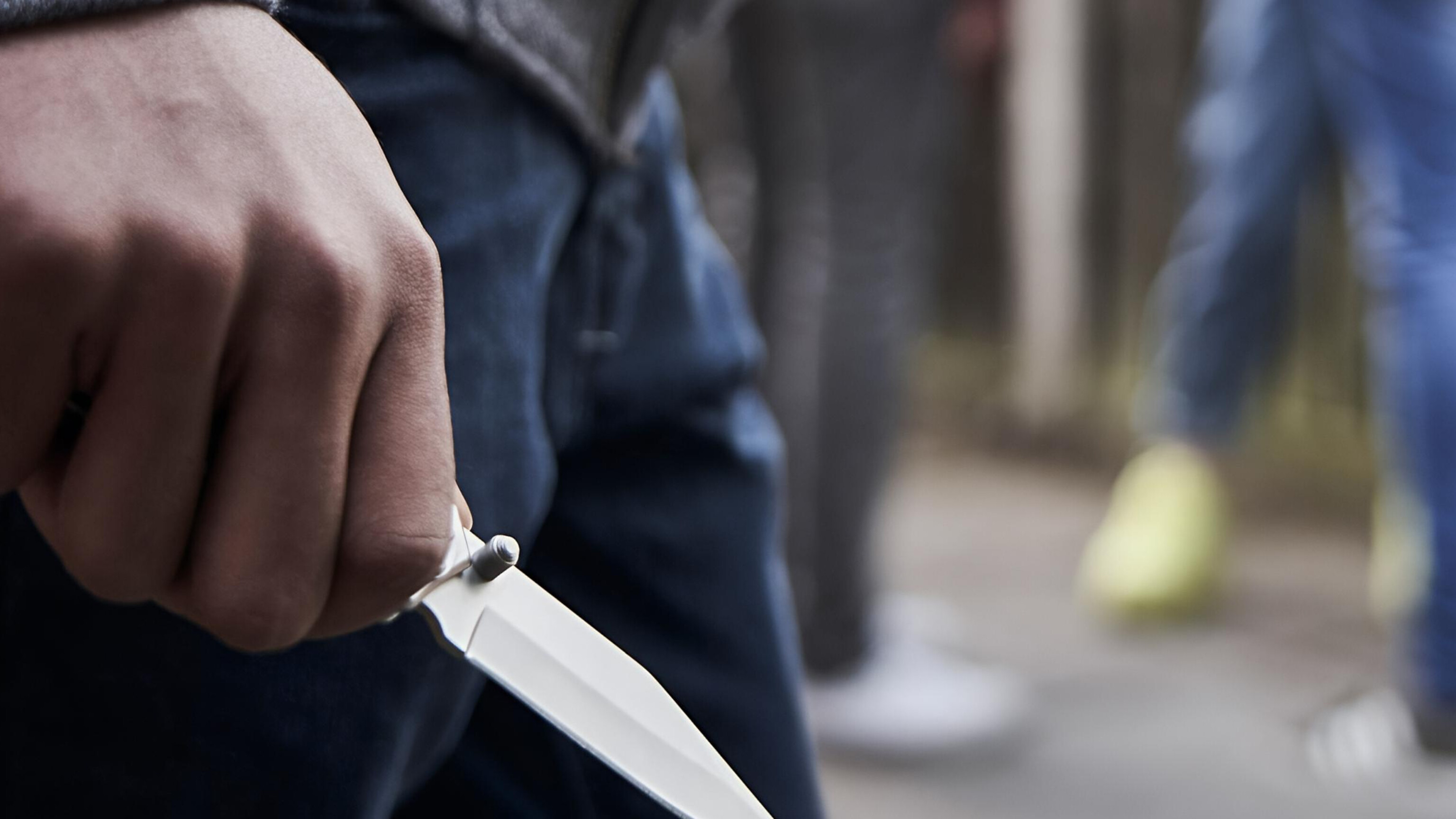 Ağdamda iki qardaş bıçaqlandı