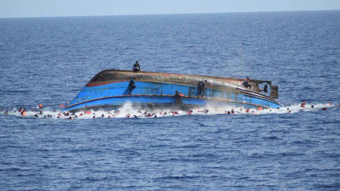 media-boat-mishap
