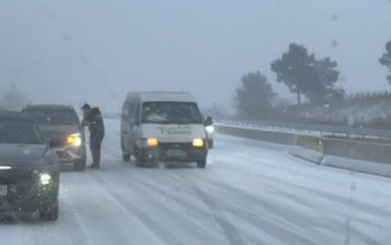 Bakı-Şamaxı yolunda hərəkət çətinləşdi
