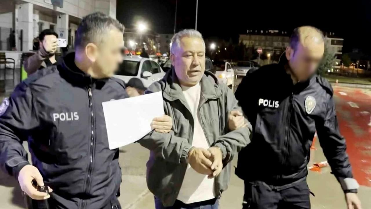 media-aynasi-kirildi-diye-2-kisiyi-katletti-onur-duyuyorum-dedi