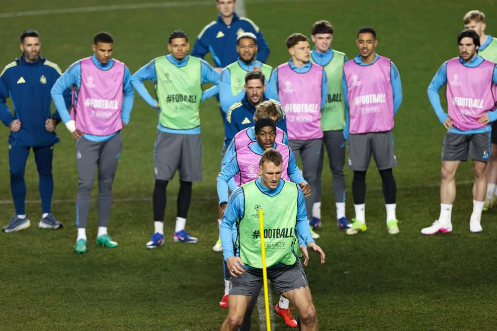 media-fbl-eur-c1-newcastle-training