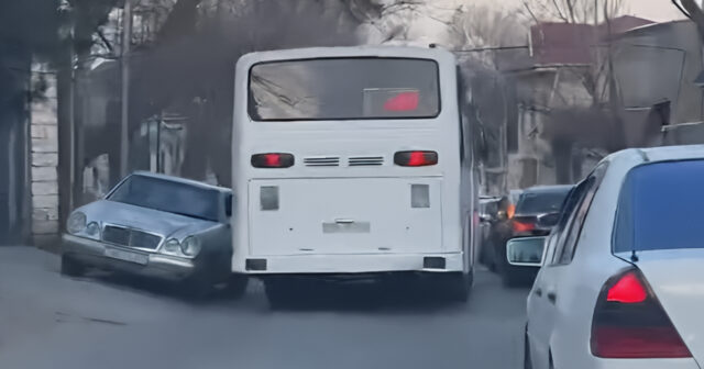 media-e13955b8-34bf-42b5-8fff-ec15e4ba7bd1