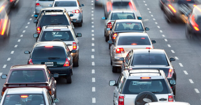 media-1657190485_heavy-traffic-highway-cars-tixac-car