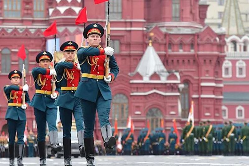 media-moskva-qelebe-paradi-yeni1c
