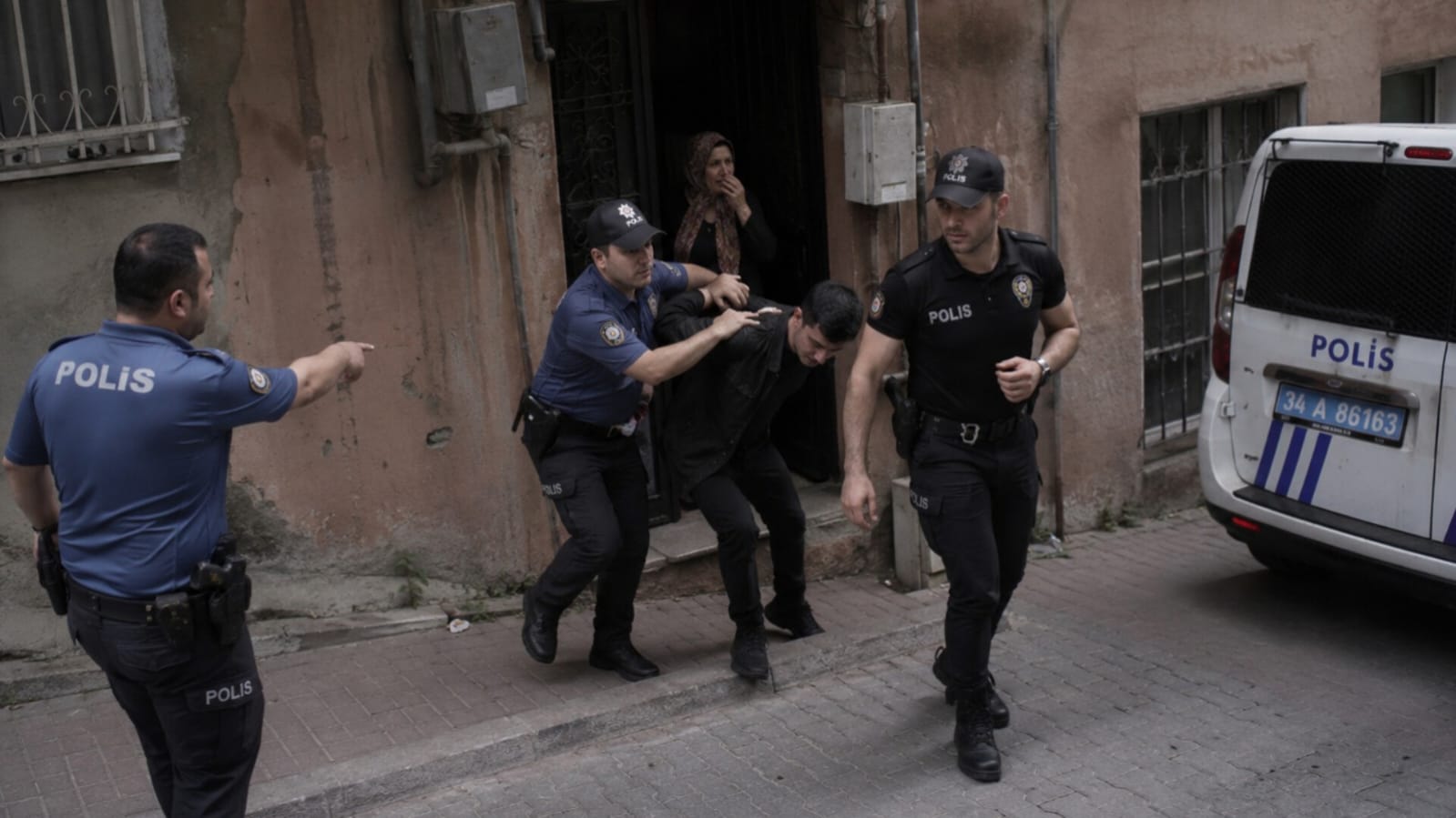media-34e72dd2-eb07-4dd9-bbf6-1066f8ada06f